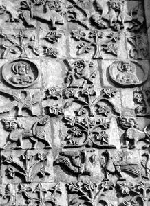 Фрагмент стены церкви Покрова на Нерли. Владимир, 1165 г.